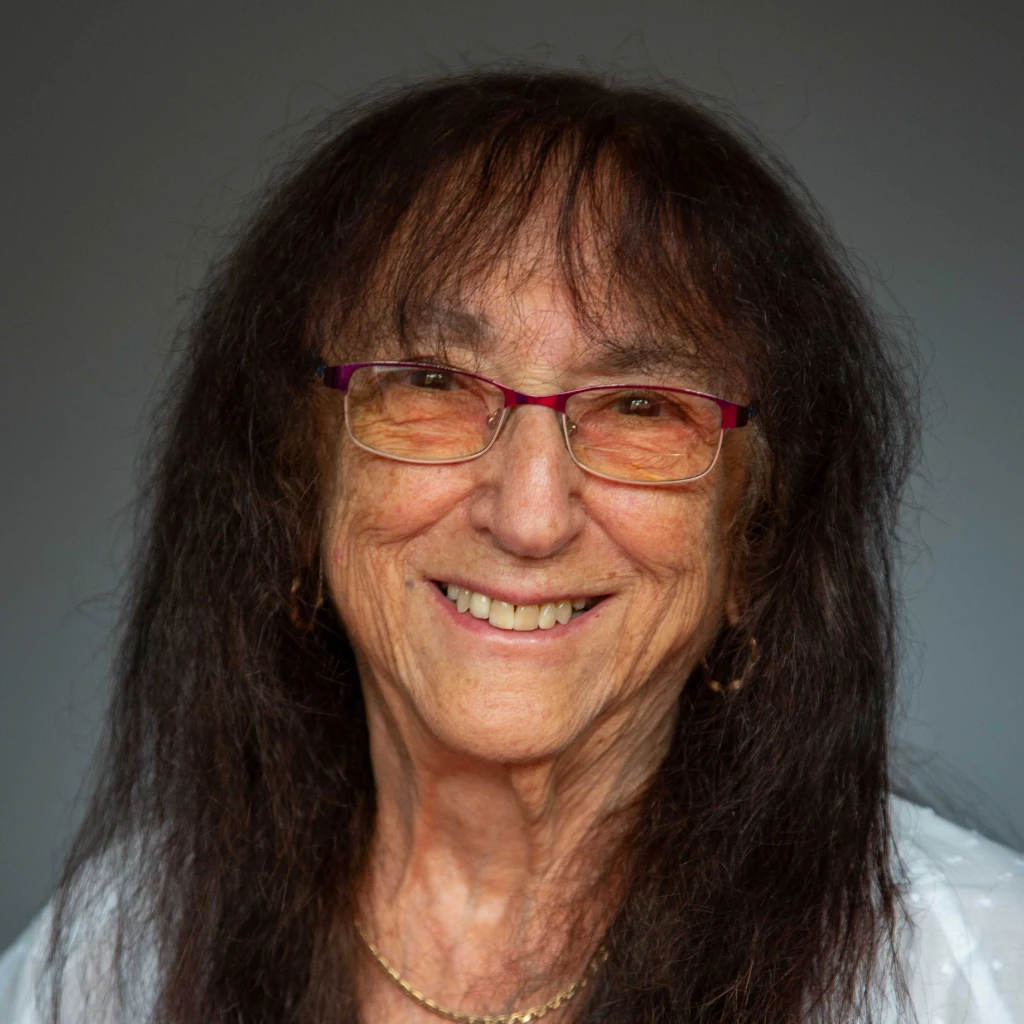 Lyn hilton new 1024 sq
