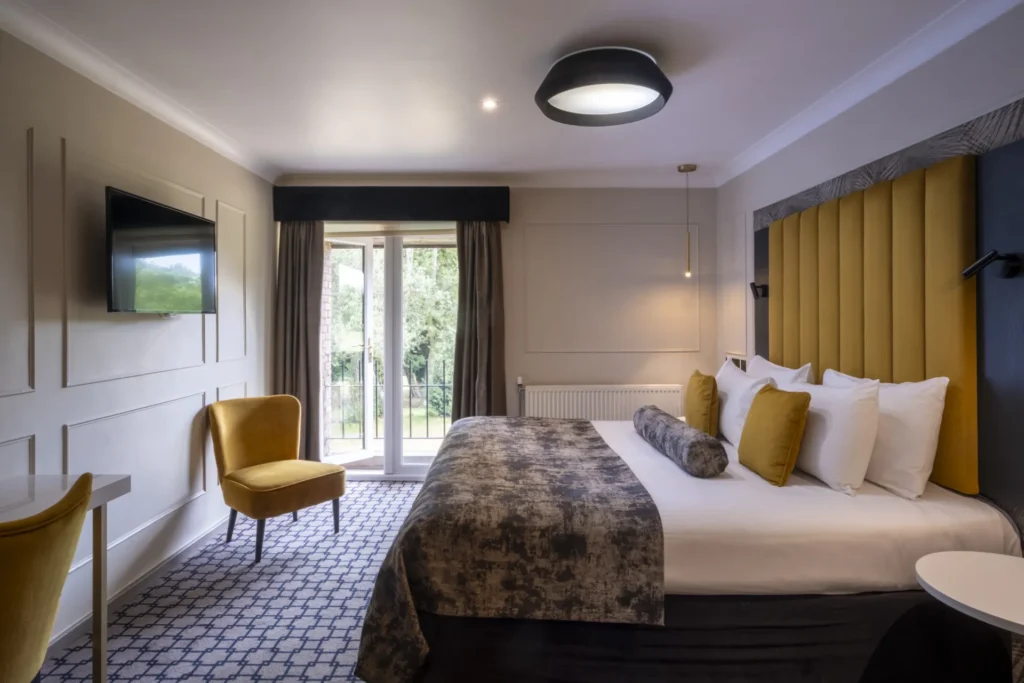 Denham deluxe bedroom